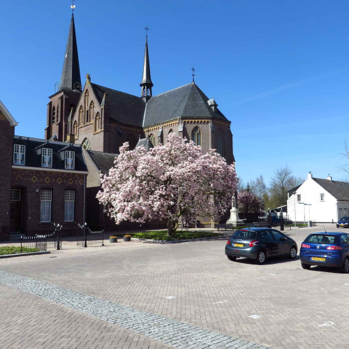 1kerk_plein.jpg