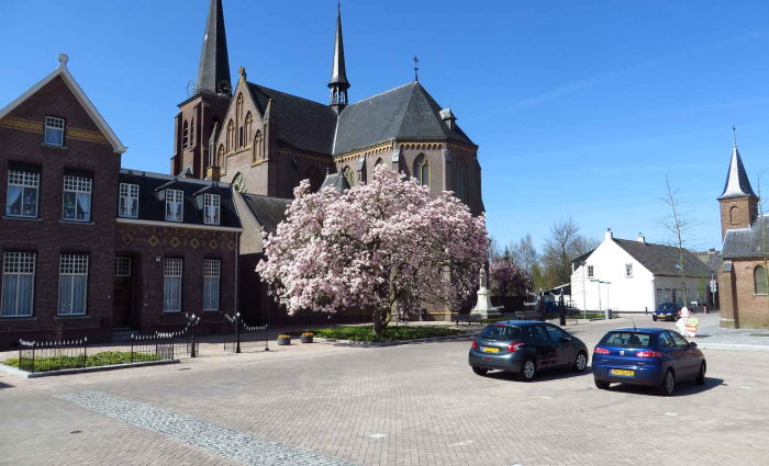 1kerk_plein.jpg