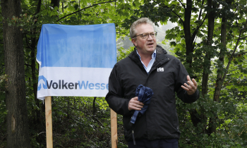 onthulling bord klimaatbos 31-08-2023 (08).JPG