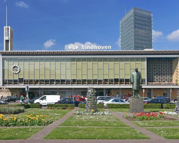 station eindhoven.jpg