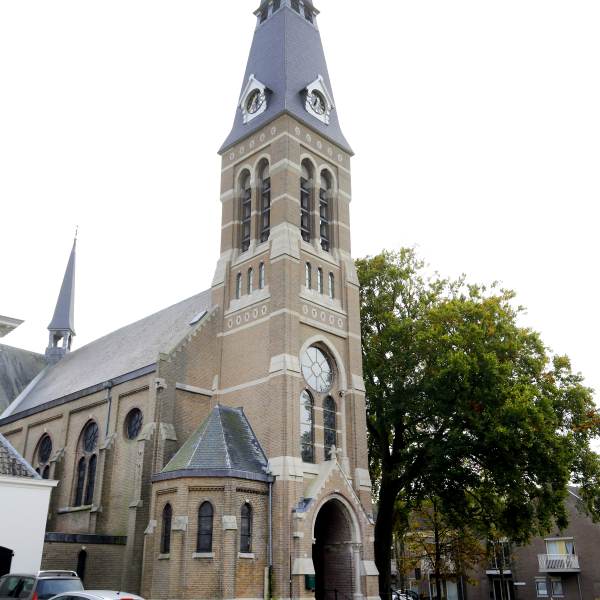 Antoniuskerk Riel 03.jpg